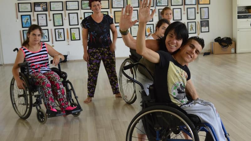 DRUŠTVENI ČIMBENICI I NJIHOV UTJECAJ NA ŽIVOTNI STANDARD OSOBA S INVALIDITETOM U REPUBLICI HRVATSKOJ
