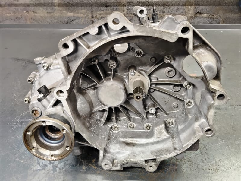 Sprzedaż zregenerowanych skrzyń biegów