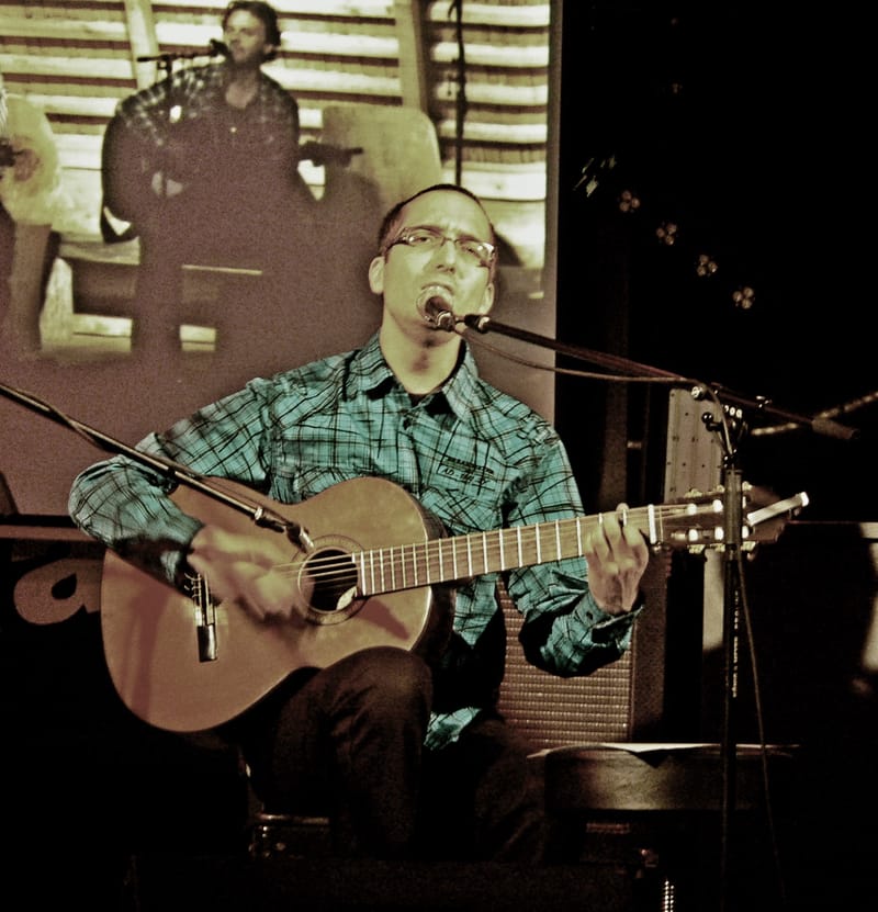 Mathieu Touzot chante Julos Beaucarne (solo)