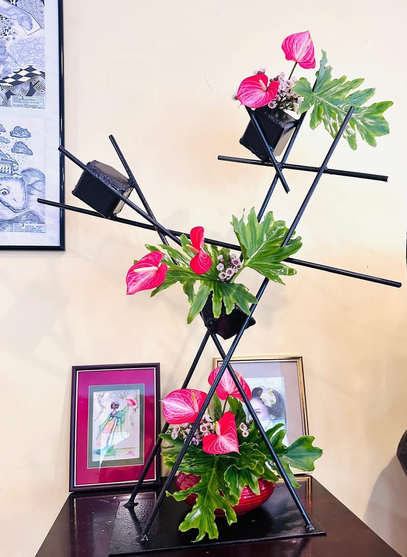 Third Grade Teacher of the Sogetsu School of Ikebana Tokyo