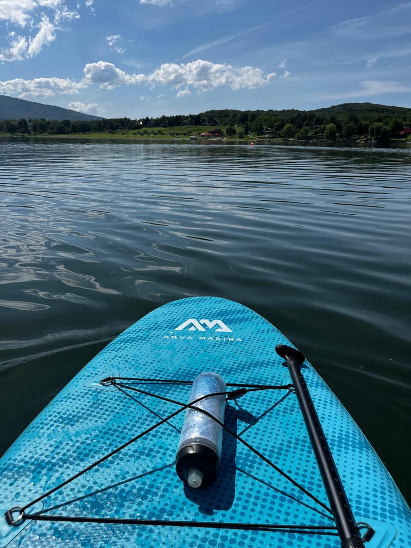 Escape pe apă – SUP pe Lacul Surduc