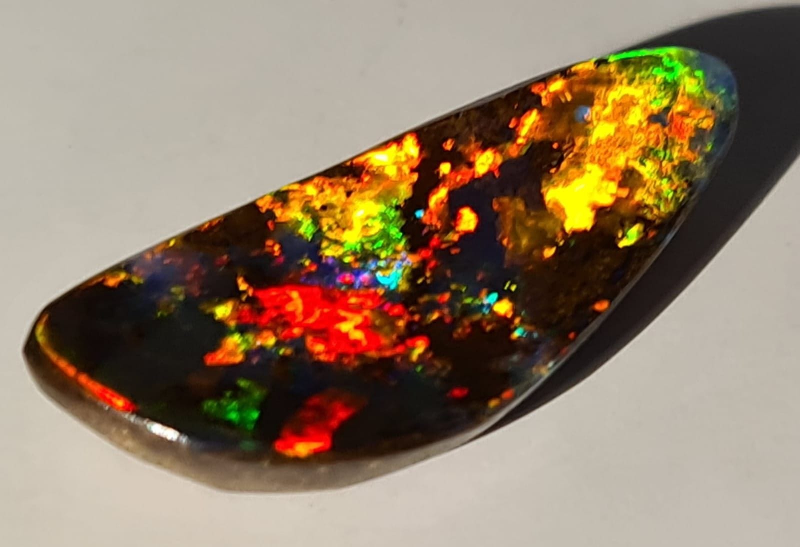 Very rare Black Boulder opal