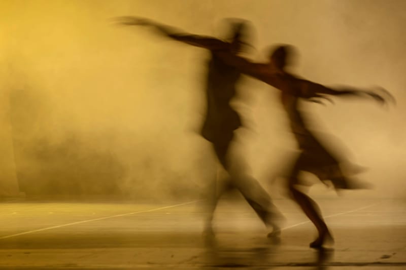 À travers la Biodanza