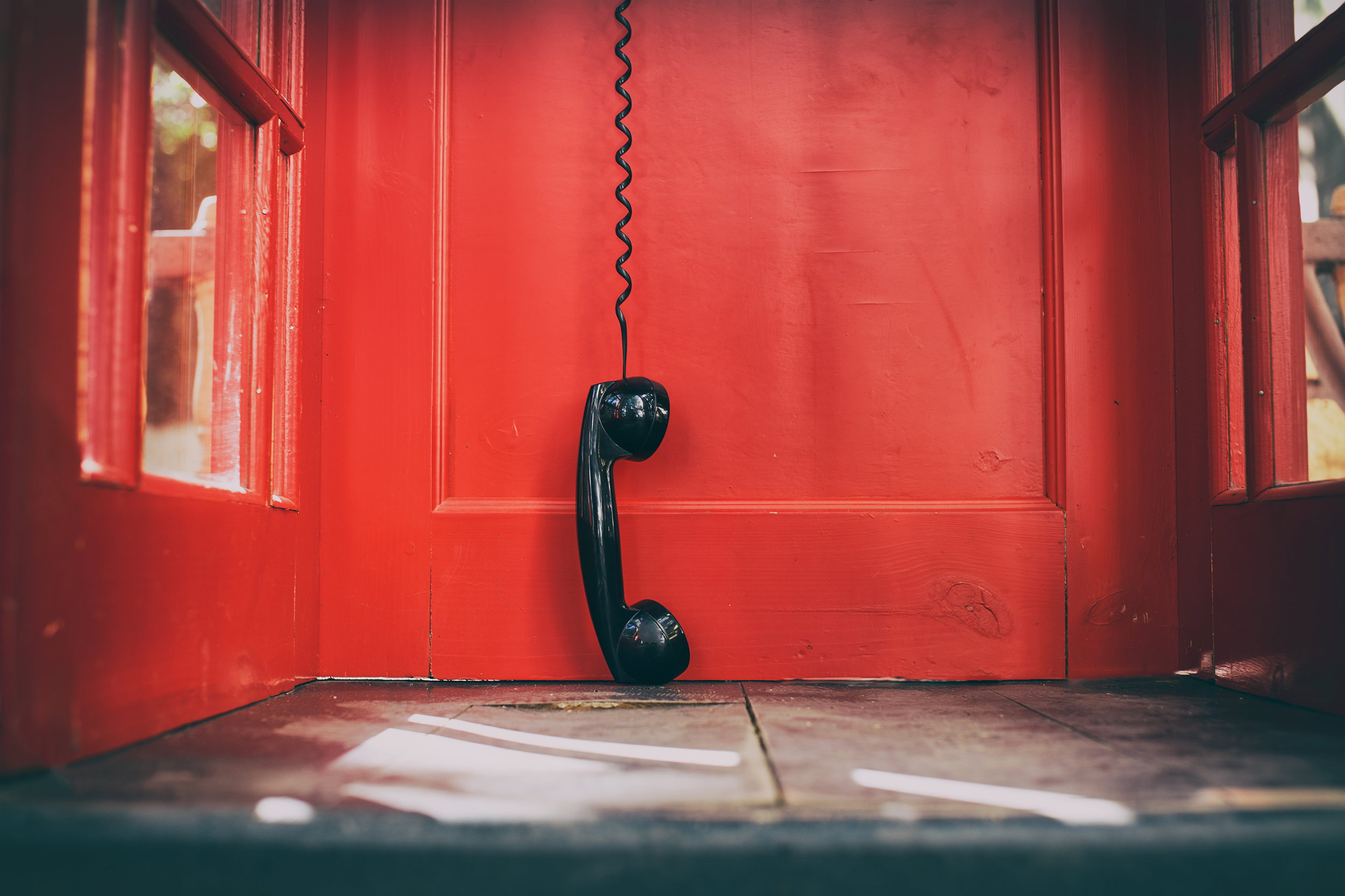 TELEPHONE QUAND LA VIOLENCE EST LA 