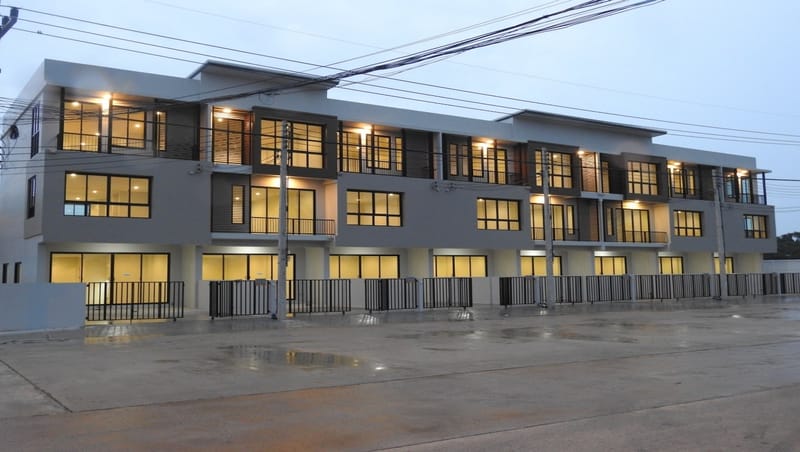 BRIGG 8 UNIT (Rangsit-Ratchaphruek)