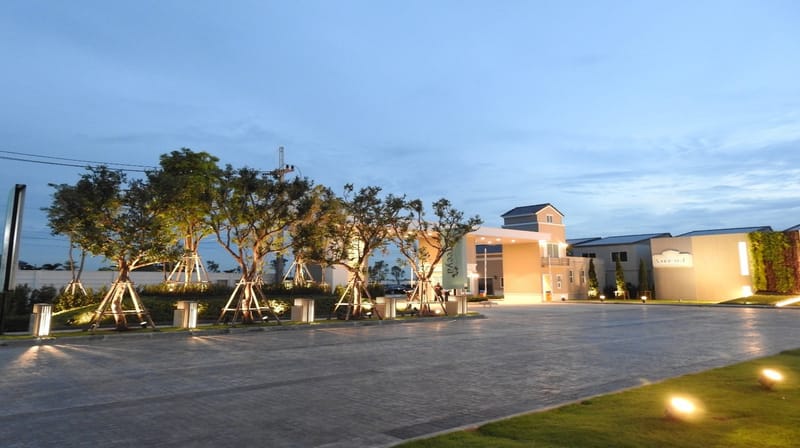 The Village (Rangsit - Ratchaphruek) Entrance Arch