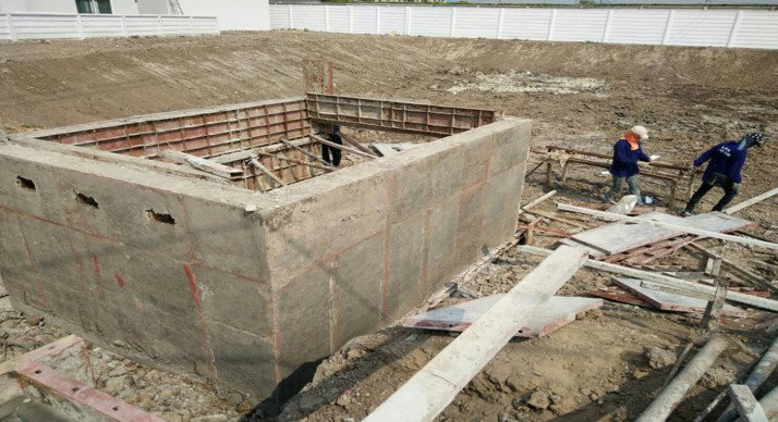 Retention Pond and Pump Installation