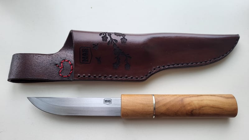 Puukko voor zijn 'Kers'