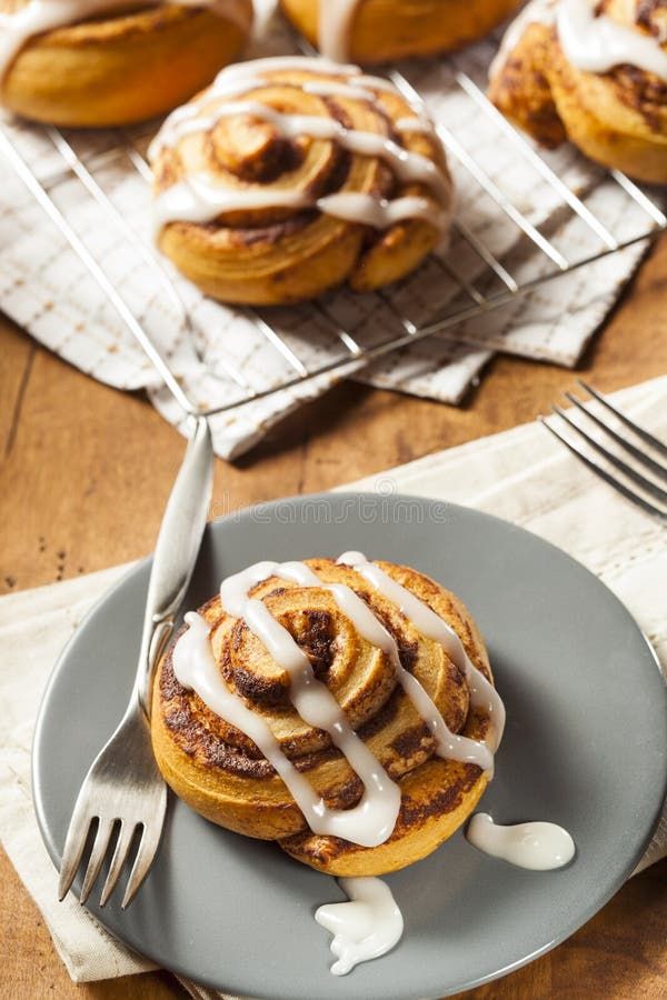 CINNAMON ROLLS ARTESANALES
