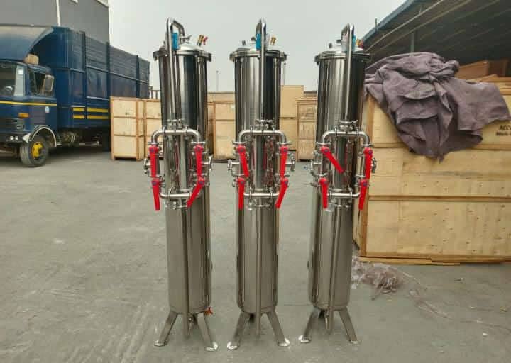 1 ton Imported stainless cylinder  At 1cubic pumping machine