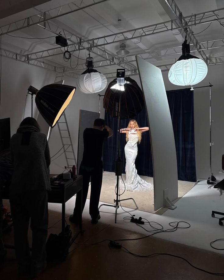 БИЗНЕС ПАКЕТ                                300 – 460 €