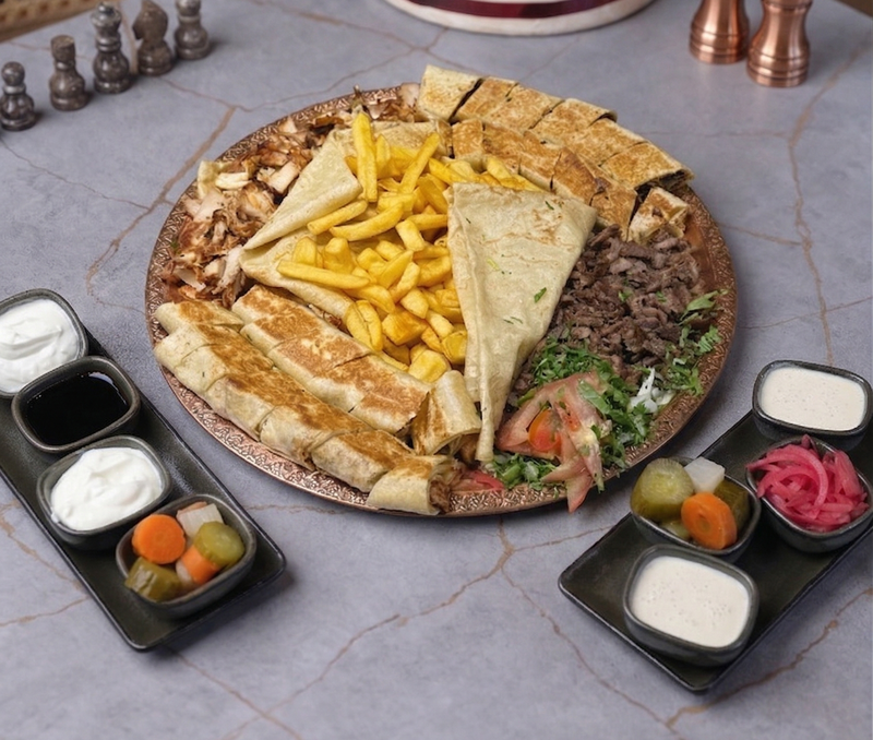 صينية شاورما عائلي / Family Shawarma Tray