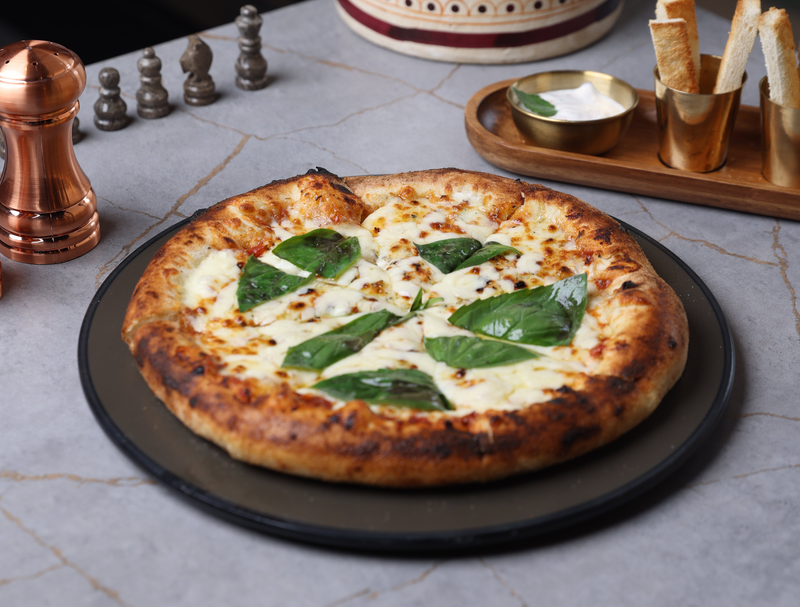بيتزا مارجريتا - Margherita pizza