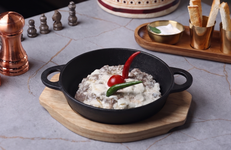 كفته بالطحينة - Kofta with Tahini Sauce