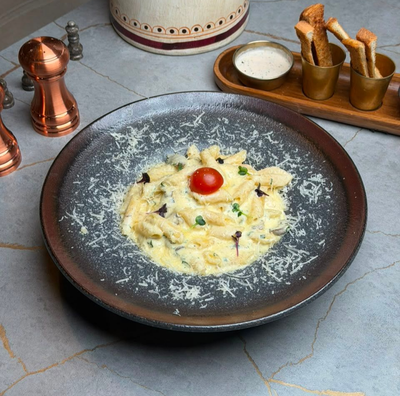 باستا الفريدو بالدجاج / Chicken Alfredo Pasta