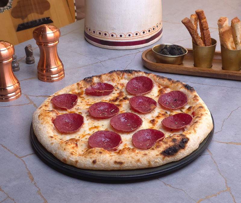بيتزا ببروني - Pepperoni pizza