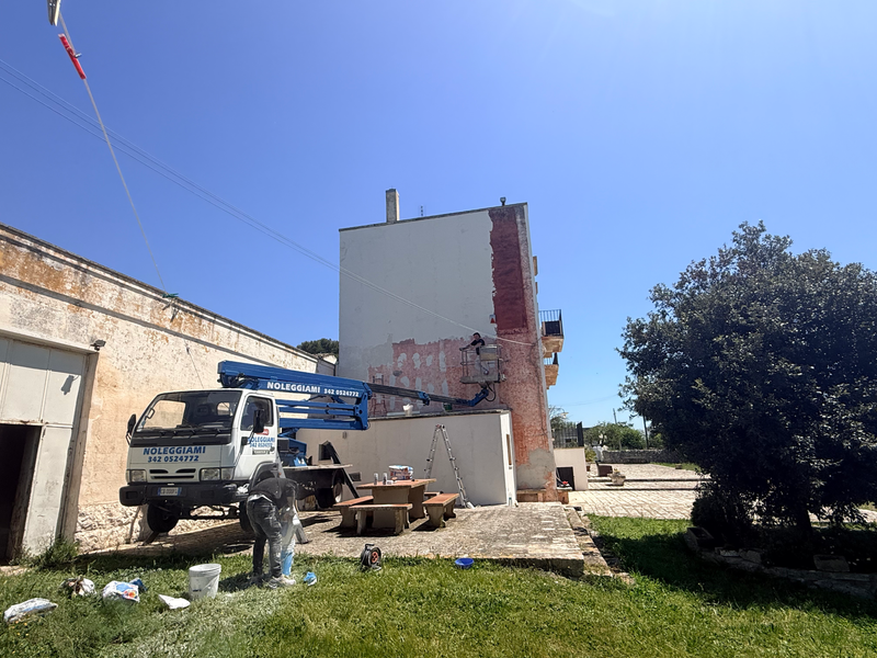 Rifacimento della facciata di un'antica masseria