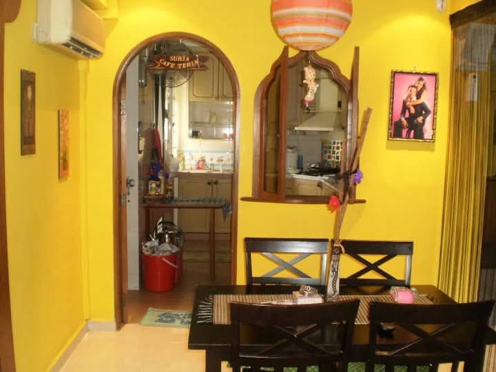 1st Unit, Woodlands Singapore 5rm unit... 2009-2025