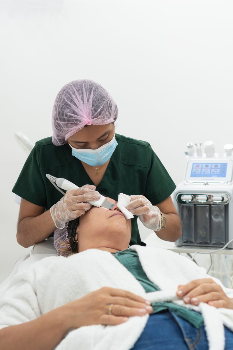 Hydra Facial in Kharghar | Best Facial Treatment – Ramp Salon & Academy