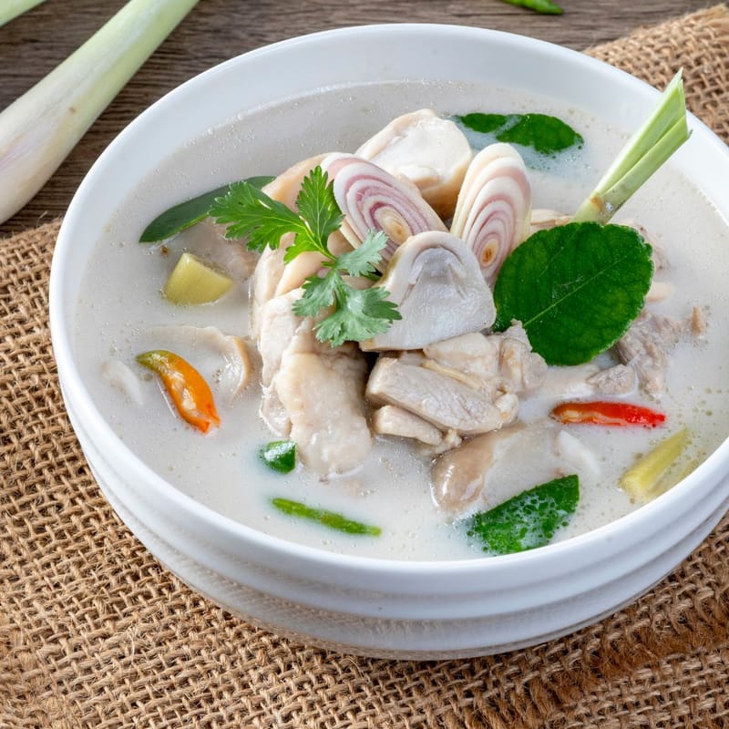 ข้าว ต้มข่าไก่ แก้วมังกร