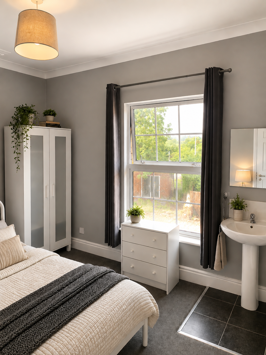 ROOM 5 - AVAILABLE FROM 7TH SEPTEMBER