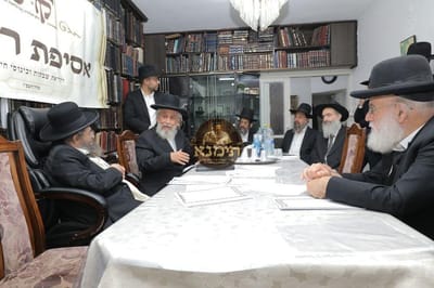 שבתות לקדשנו - כעת בגלריות
