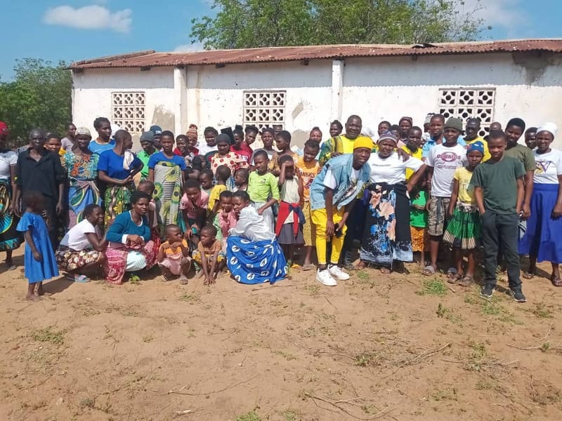MALAWI: Llegaron las Biblias para nuestros hermanos africanos