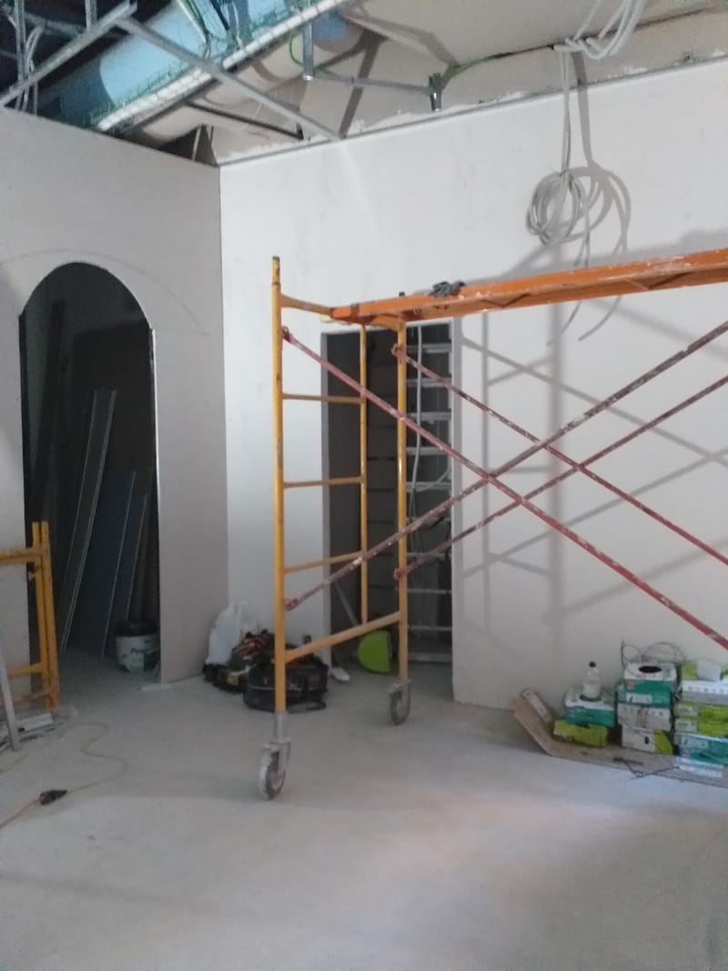 BAÑOS Y COCINAS