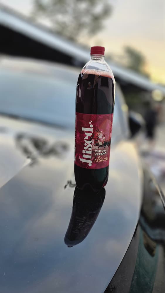 VINO TINTO DE VERANO
