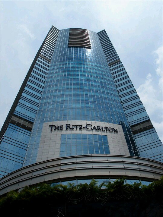 Mengenal The Rizt Carlton Jakarta