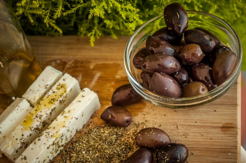 44. Portion Feta mit Olivenöl und Oregano