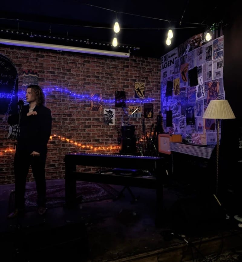 The Canvas Bar