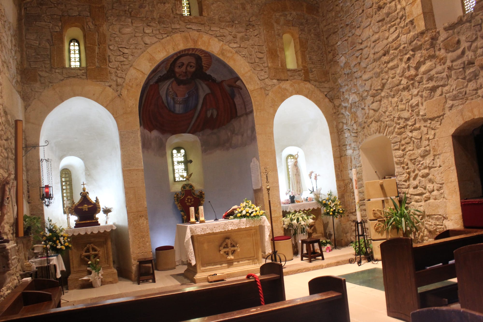 INTERNO DELLA ABAZIA DI SANTO SPIRITO.