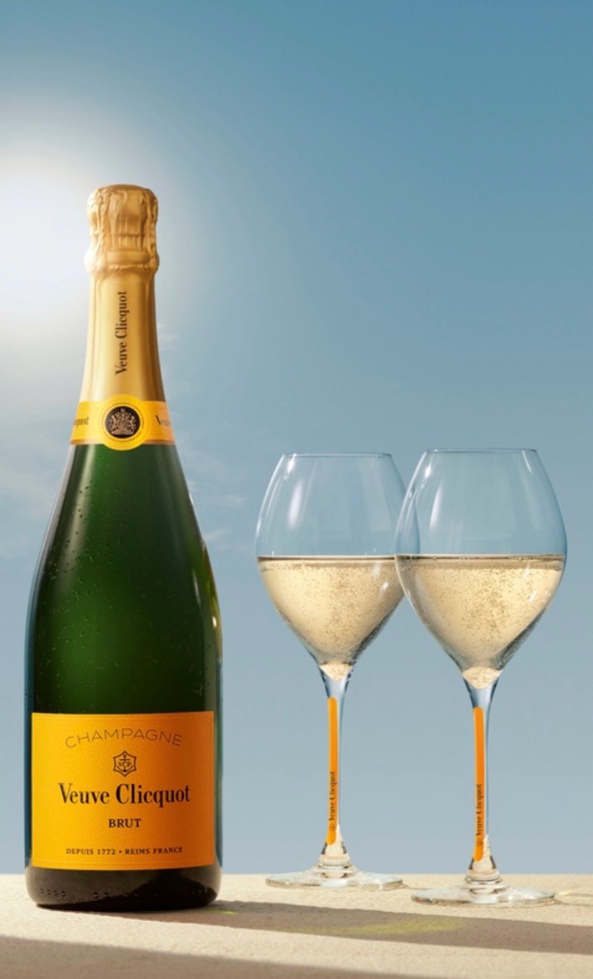 Veuve Clicquot French Champagne - 750 ml - R 1 300.00