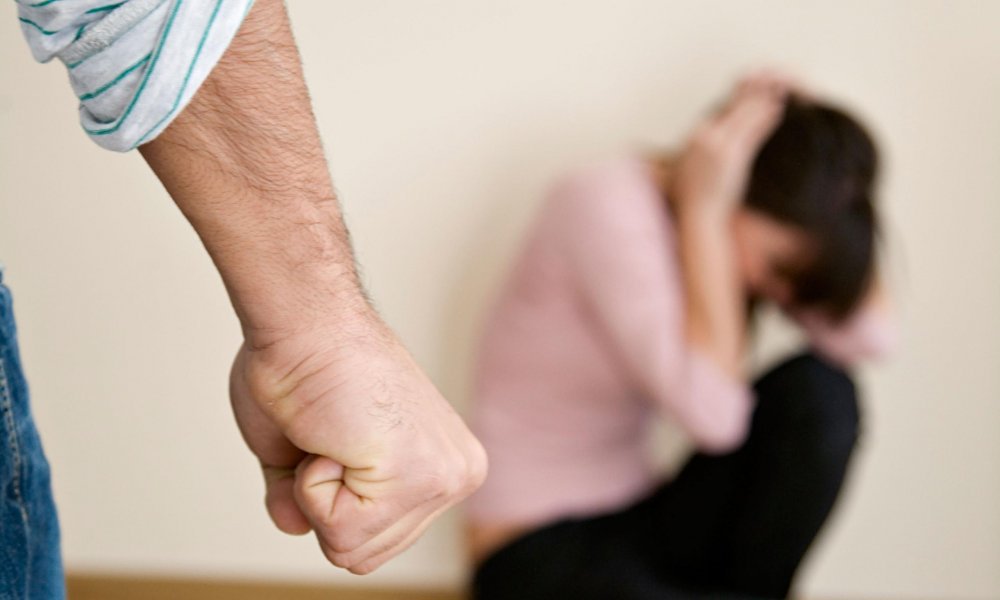 كره الزوج لزوجته بدون سبب: حقيقة نفسية أم سوء فهم للعلاقة؟