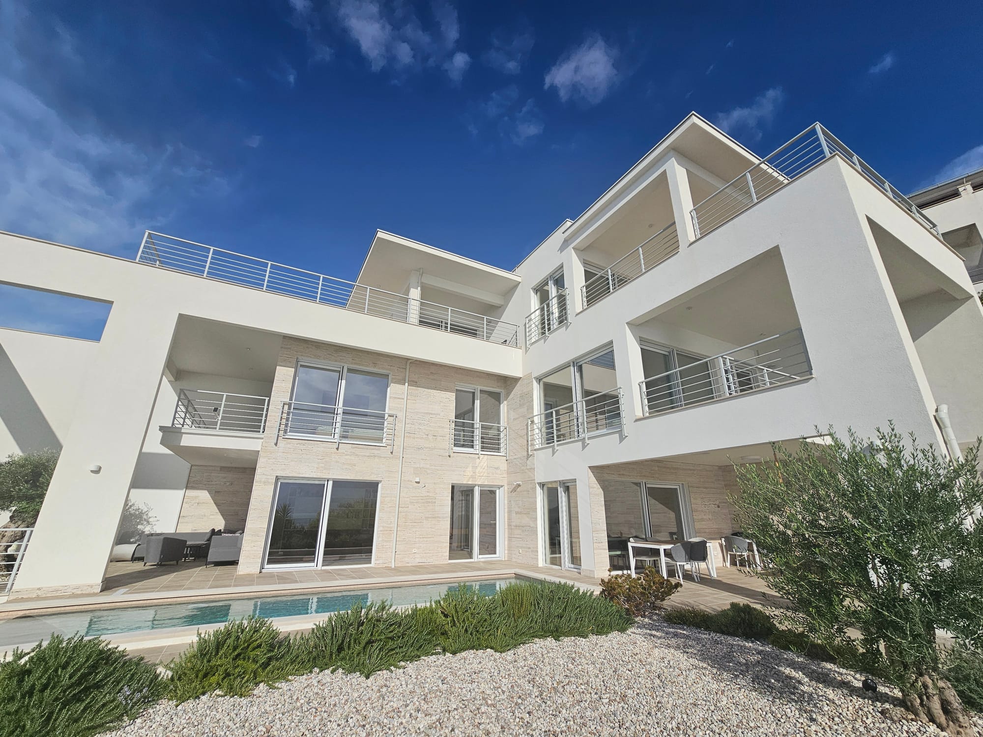 Villa in Mimice