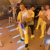 LA MULTI ANI DE 18 ANI!