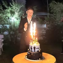 LA MULTI ANI DE 18 ANI!