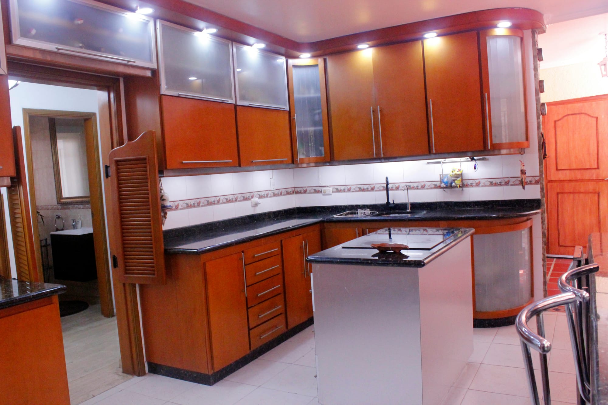 Kitchen  cabinets
