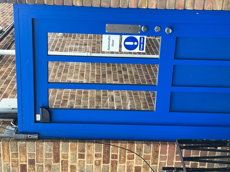 Porte automatique pour piéton - Photo 2