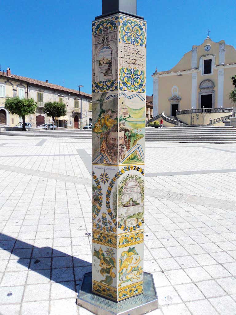 Immagine galleria per Terra, fuoco e blu cobalto, il segreto immortale  della ceramica del Sannio