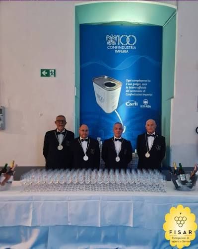Immagine galleria per Il Cilento diventa ufficialmente la capitale del vino italiano. Al via il 1° Salone dei Vini della Magna Graecia e il 54° Congresso Nazionale FISAR.