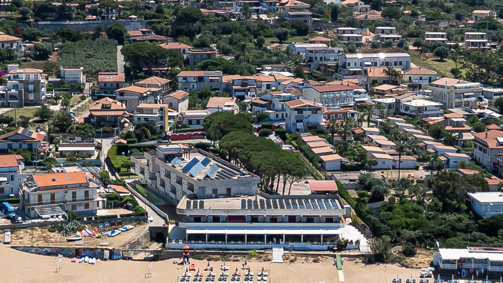 Crescere sui social senza investire in pubblicità: il caso Perla Bianca, residence nel Cilento