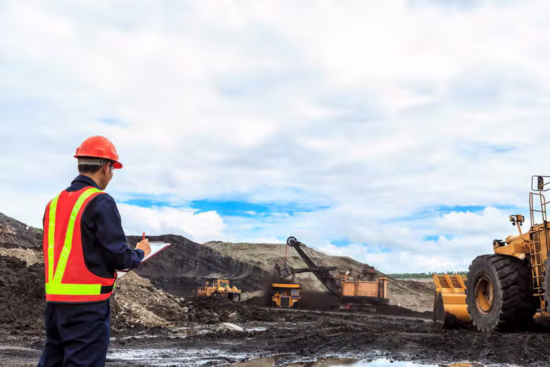 Mining vehicle adjusting capacity on industrial scale