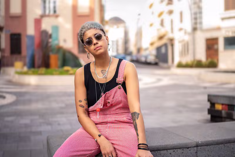Fashion influencer capturing street style content