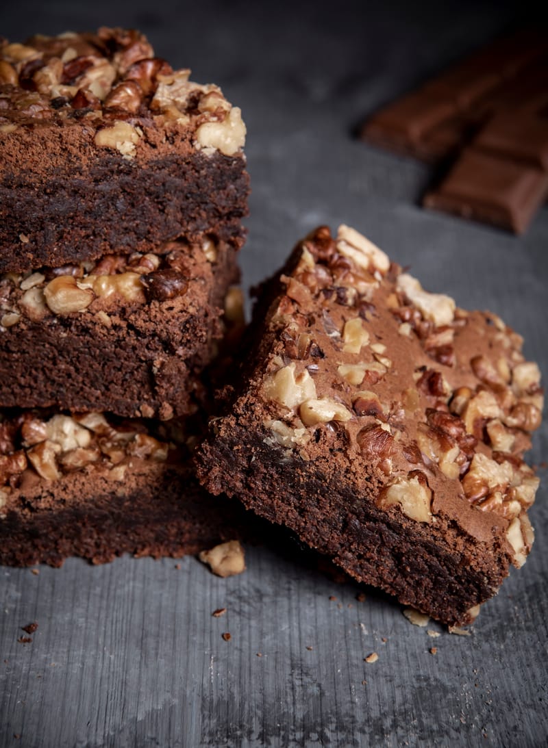 BROWNIE CON NUECES 10x10