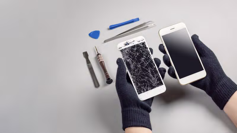 Zamjena ekrana i baterije na iPhone 14 Pro