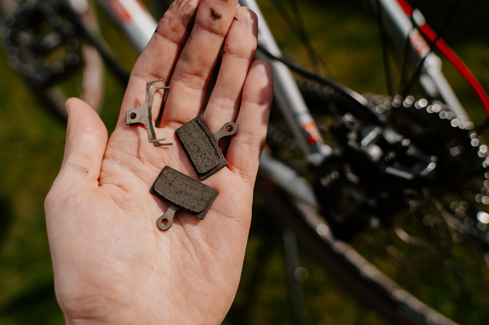 Top 12 tiêu chí chọn má phanh đúng loại cho MTB, Road, Touring và xe phố