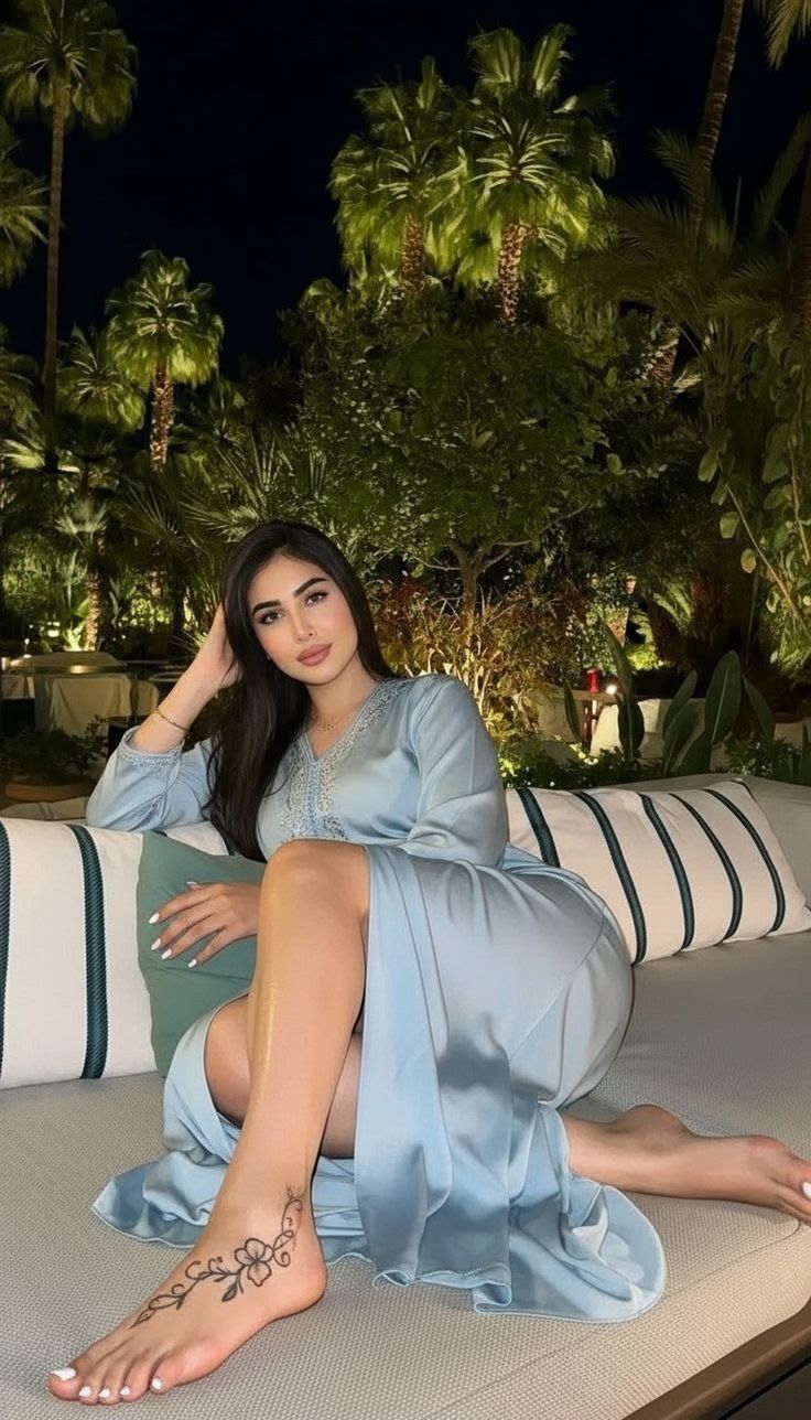 Hande R.
