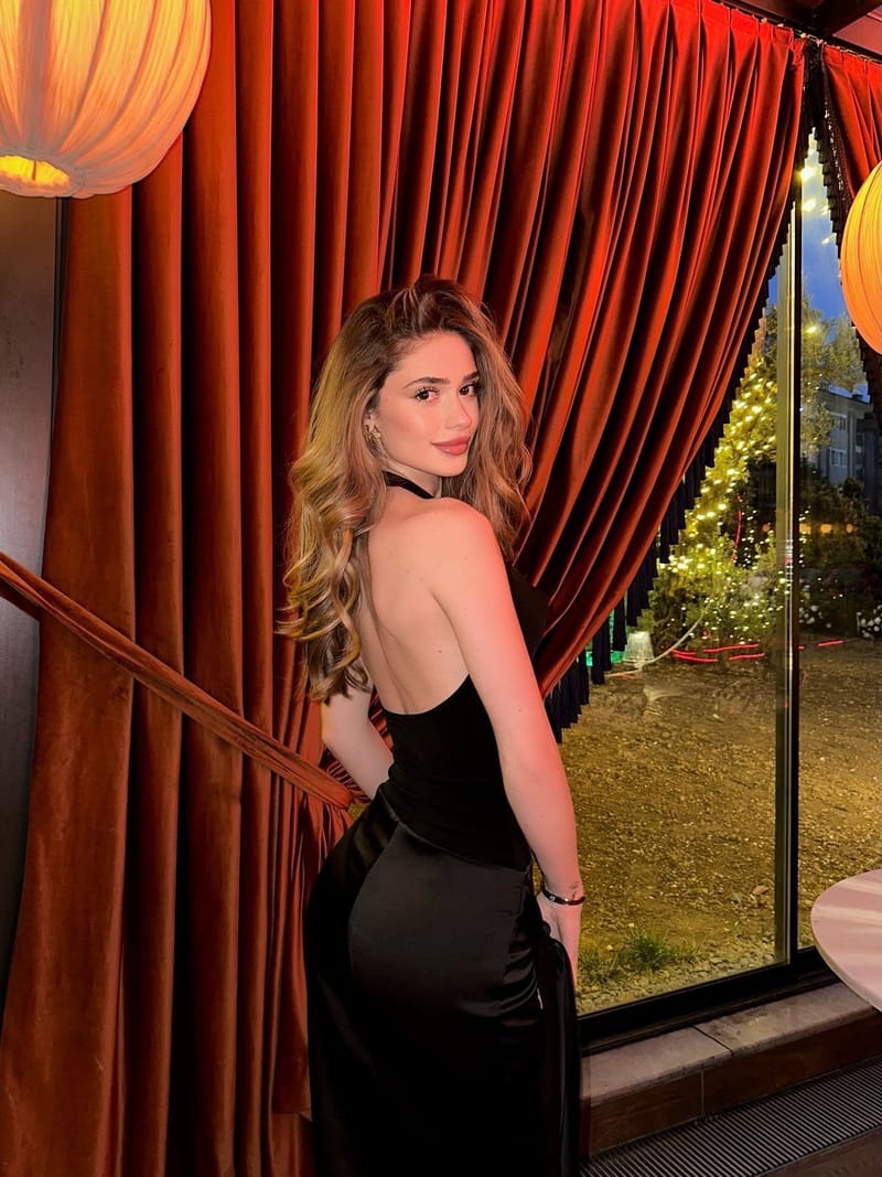 Aslı V.
